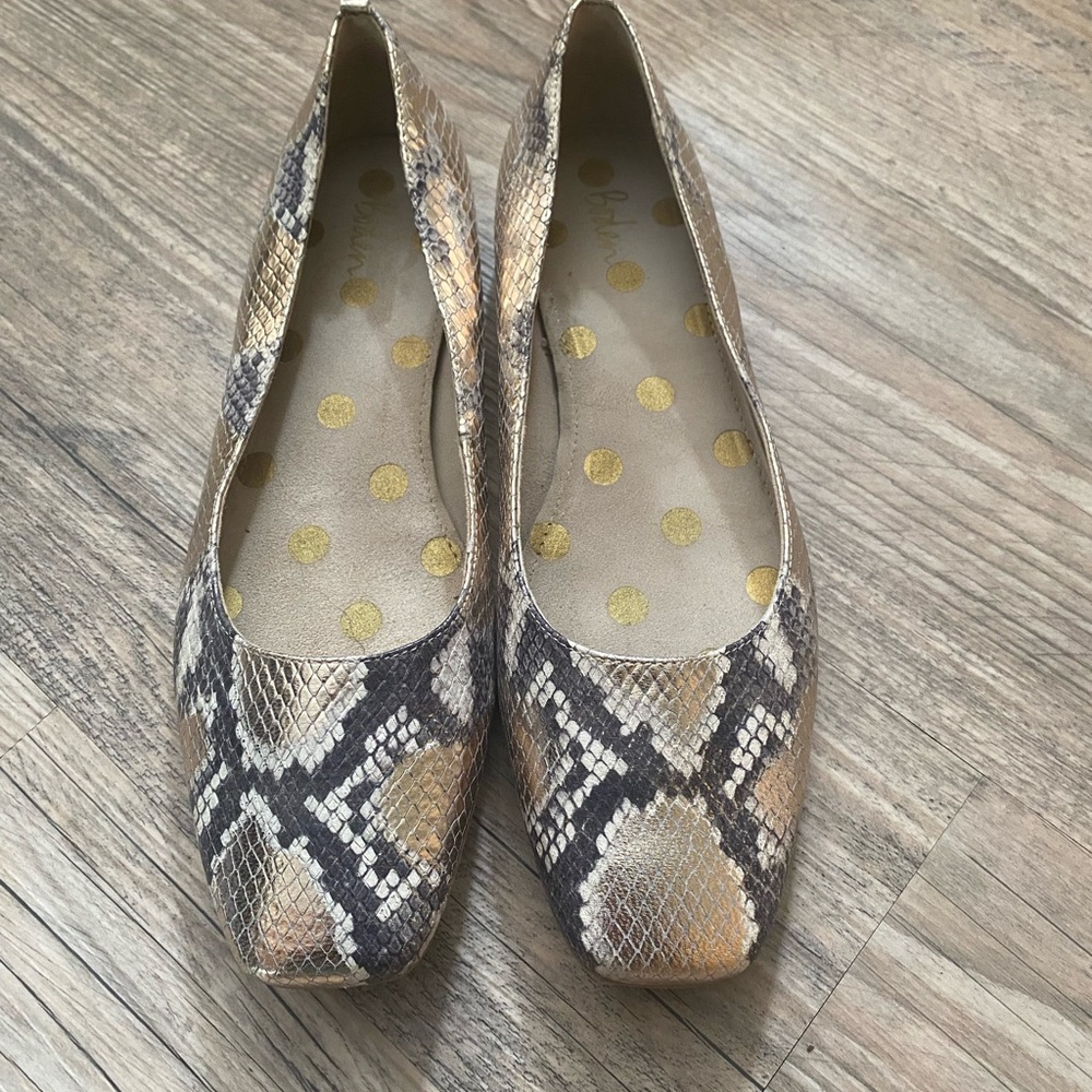 BODEN Olive Ballerinas Pale Gold Snake Sz 41/9.5Leather Flats Square Toe Slip On - Picture 3 of 6